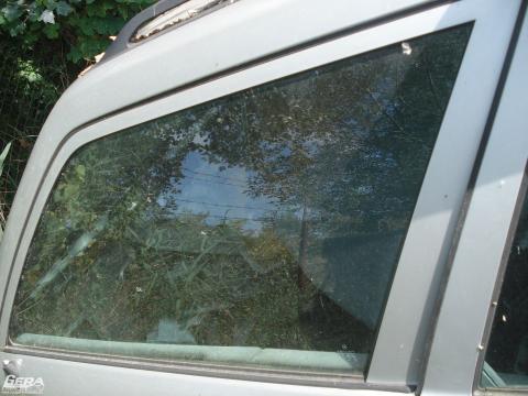 Mercedes W124 Kombi jobb hátsó csomagtér zöld ablaküveg!