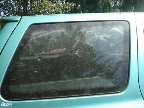 Volkswagen Golf III Kombi jobb hátsó csomagtér zöld ablaküveg!