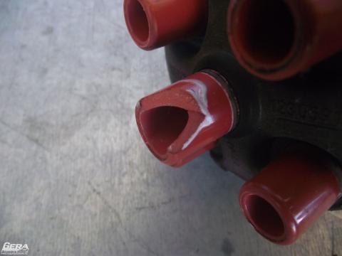 Audi A4 1.6 gyújtáselosztó! BOSCH! Törött! Audi A4 1.6 gyújtáselosztó! BOSCH! Törött!