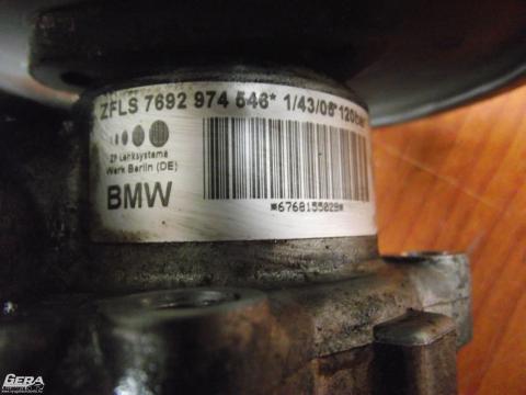 BMW 320D E91 szervószivattyú! A szíjtárcsa törött!(műanyag)