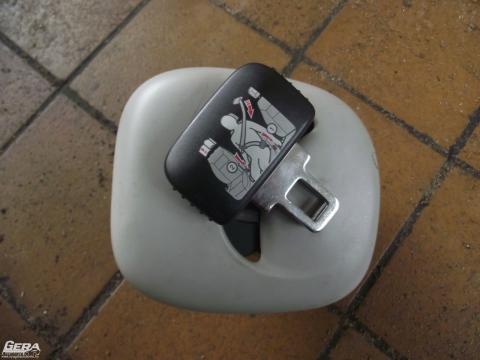 Volkswagen Touran '2008' bal hátsó biztonsági öv! Csomagtartóban...