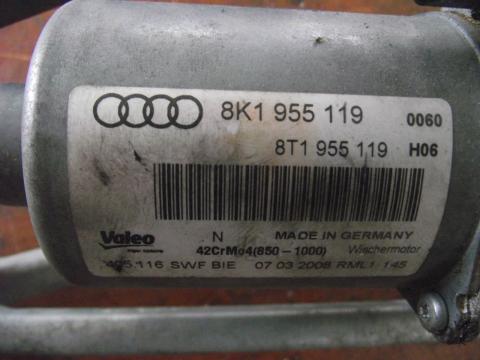 Audi A4 B8 8K első ablaktörlő szerkezet motorral!