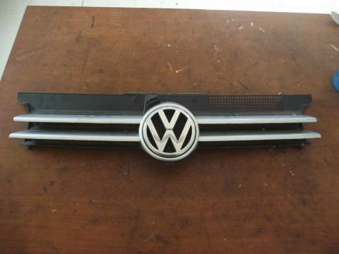 Volkswagen Golf IV hűtőrács!
