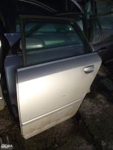 Audi A4 B6 kombi bal hátsó ajtó! Ezüst színű! Az ajtó ára a csupasz...