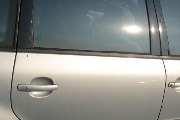 Volkswagen Passat IV B5 Kombi szürke jobb hátsó ajtó! Az ár a...