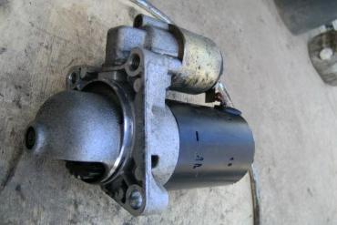 Ford KA '96-02' 1.3 i gyári Bosch önindító!Jó még a következő...