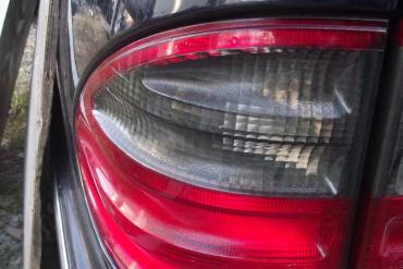 Mercedes W210 E-osztály kombi bal hátsó lámpa! Sárvédőn lévő!...