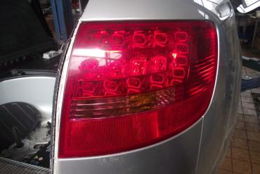Audi A6 C6 4F &#039;2006&#039; kombi jobb hátsó lámpa!