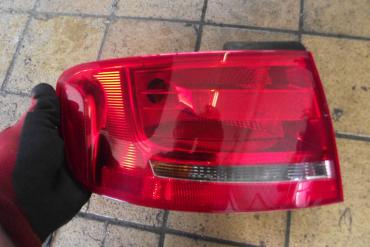 Audi A4 B8 8K sedan bal hátsó lámpa!